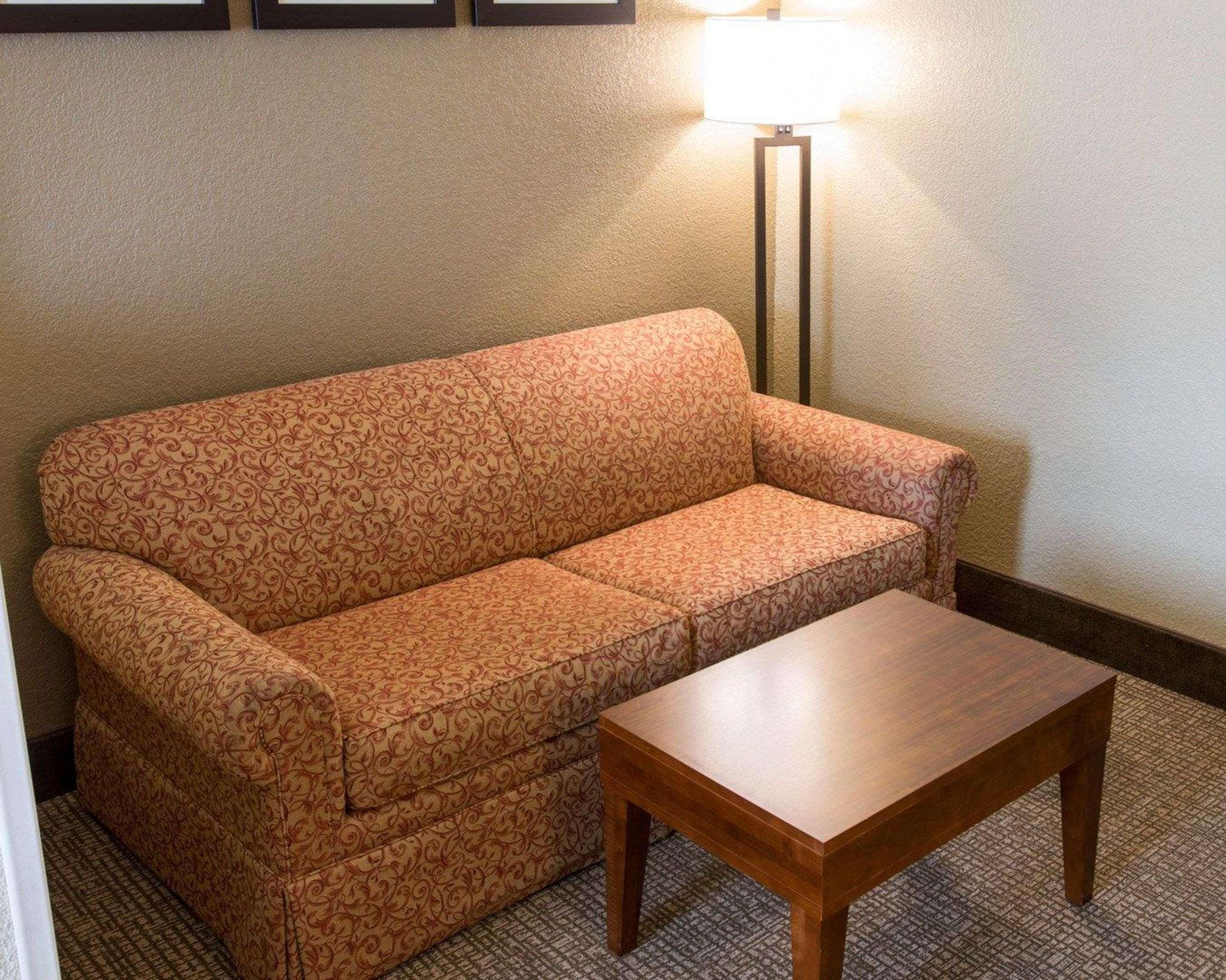 Comfort Suites Grand Rapids South Kentwood Экстерьер фото